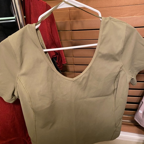 Lululemon align tee - Picture 3 of 4